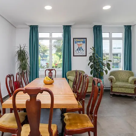 Gran Casa Familiar Al Lado De La Playa Santander
